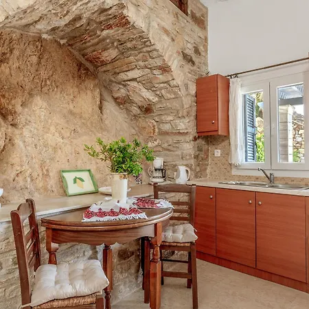 Vrahos Tinos Apartment